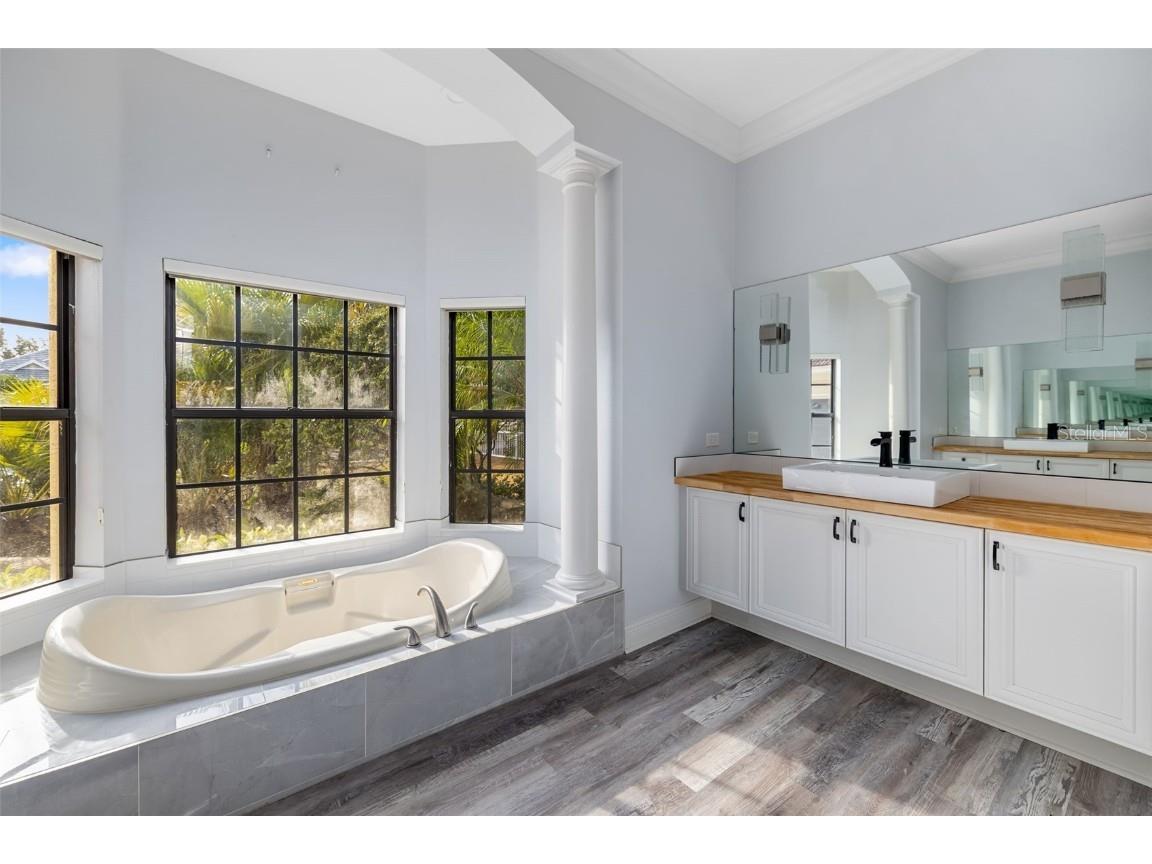 7803 Mathern Court Lakewood Ranch FL 34202 A4671863 image40