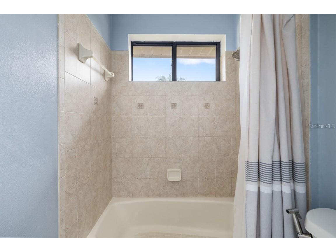 7803 Mathern Court Lakewood Ranch FL 34202 A4671863 image75