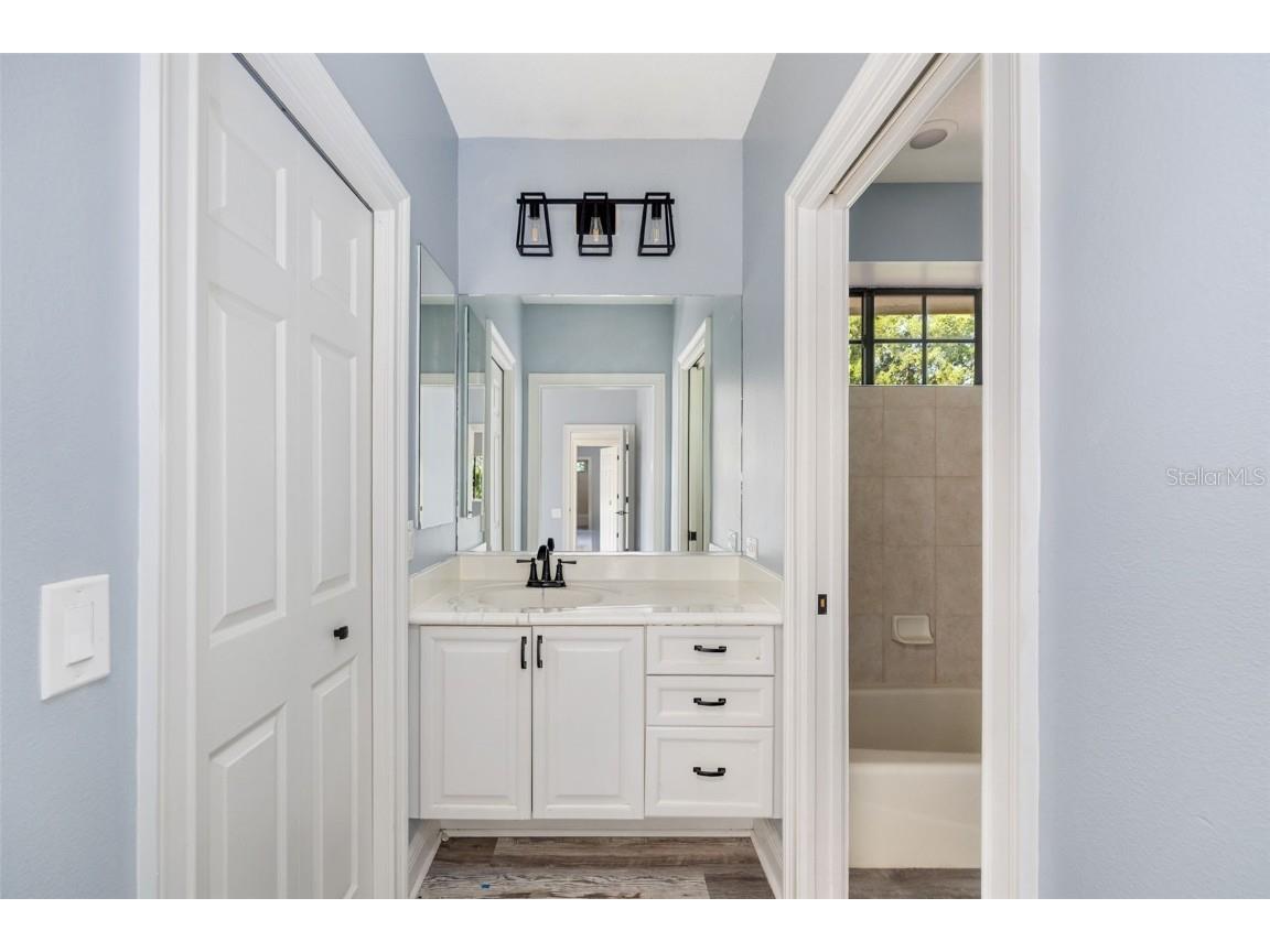 7803 Mathern Court Lakewood Ranch FL 34202 A4671863 image81