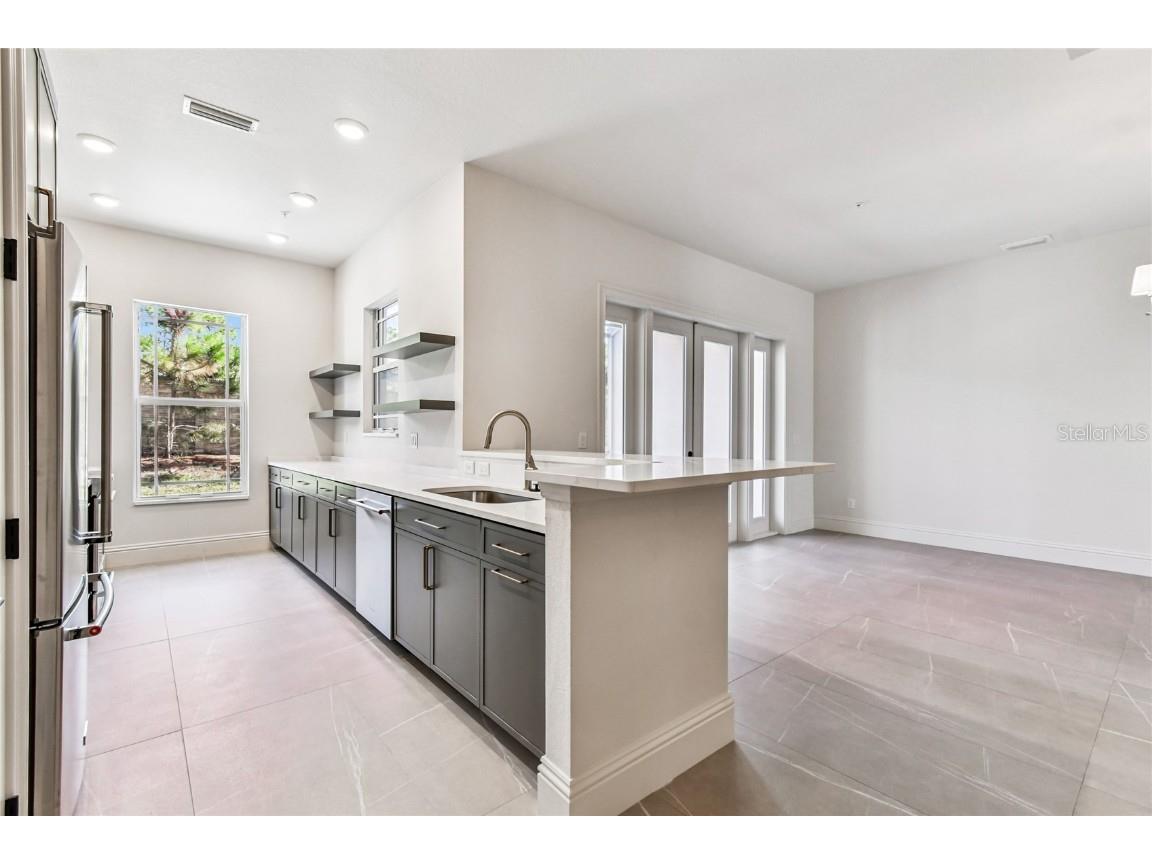 7804 Hidden Creek Loop #102 Lakewood Ranch FL 34202 TB8429102 image3