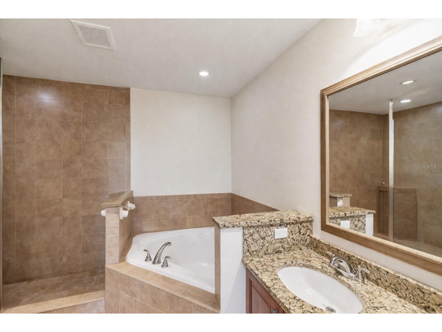 7804 Lake Vista Court #404 Lakewood Ranch FL 34202 FC315987 image13