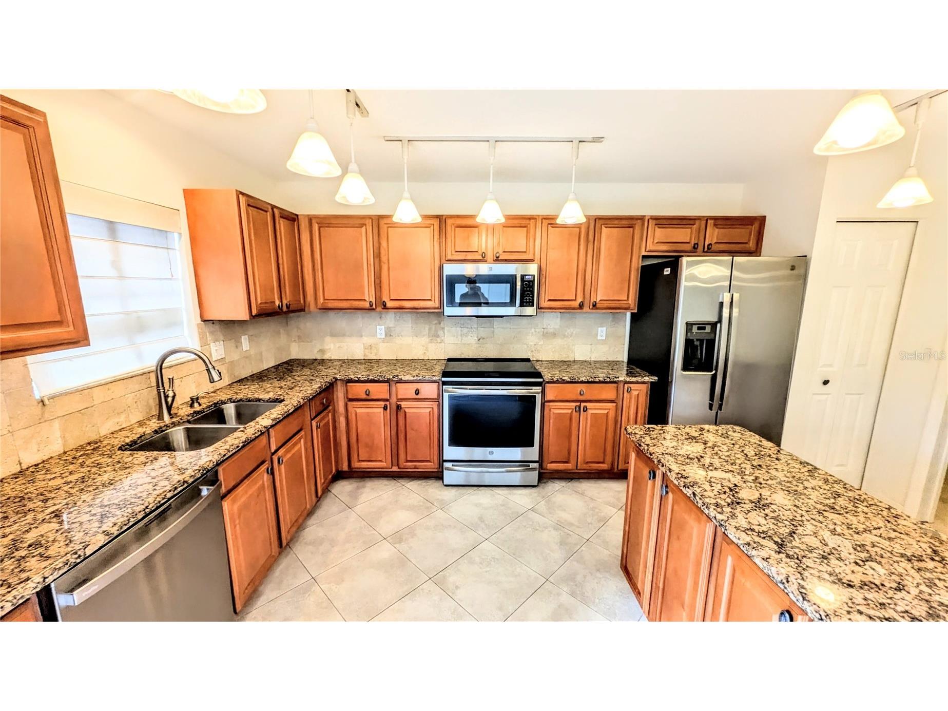 7805 Pine Trace Drive #18 Sarasota FL 34243 A4685374 image9