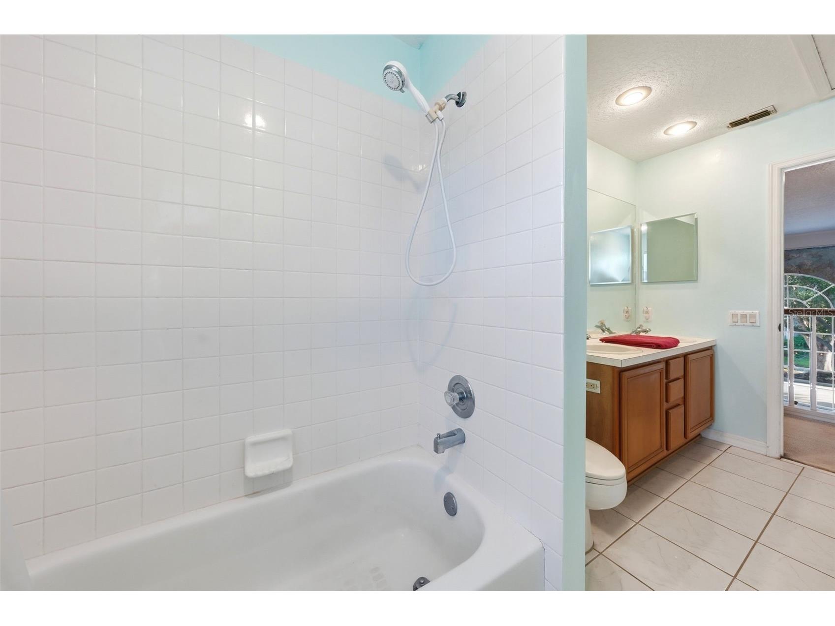 7806 Saint Giles Place Orlando FL 32835 O6404534 image44
