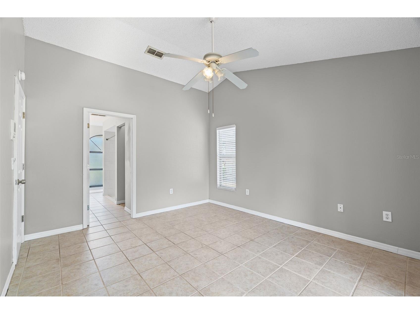 7807 38th Court E Sarasota FL 34243 A4693933 image13