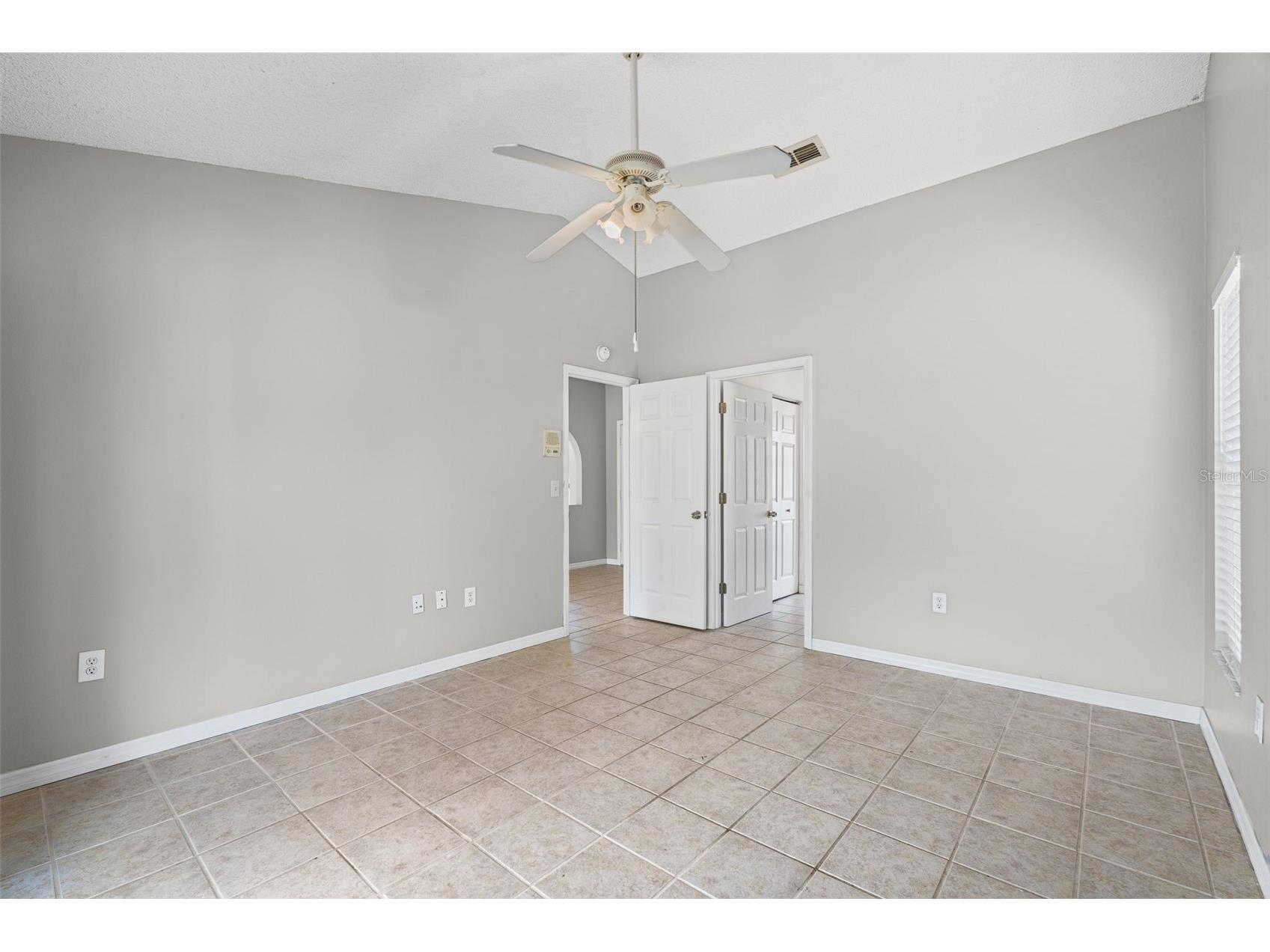 7807 38th Court E Sarasota FL 34243 A4693933 image14
