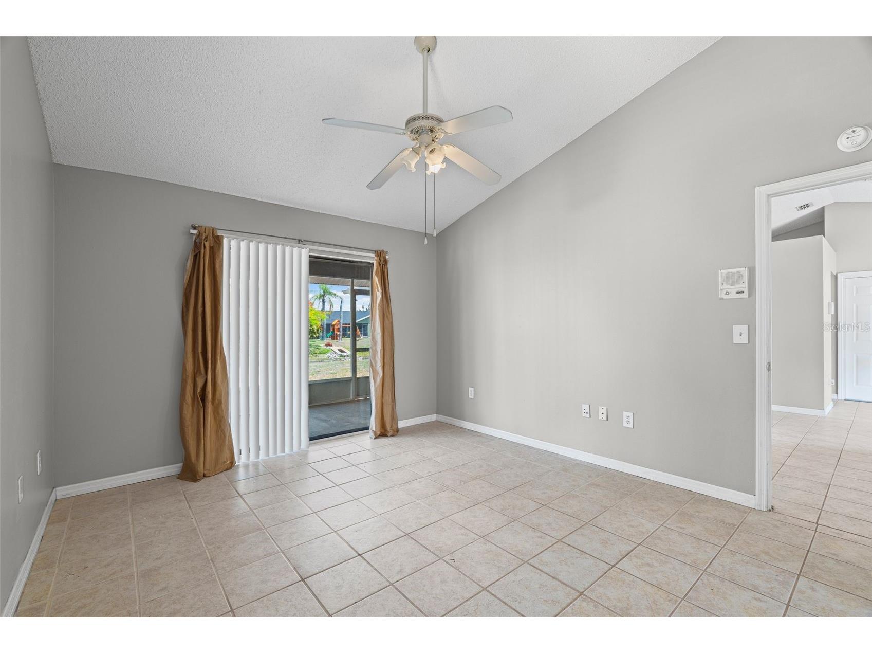 7807 38th Court E Sarasota FL 34243 A4693933 image15