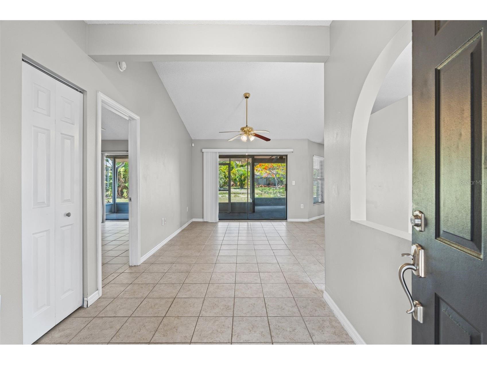 7807 38th Court E Sarasota FL 34243 A4693933 image3