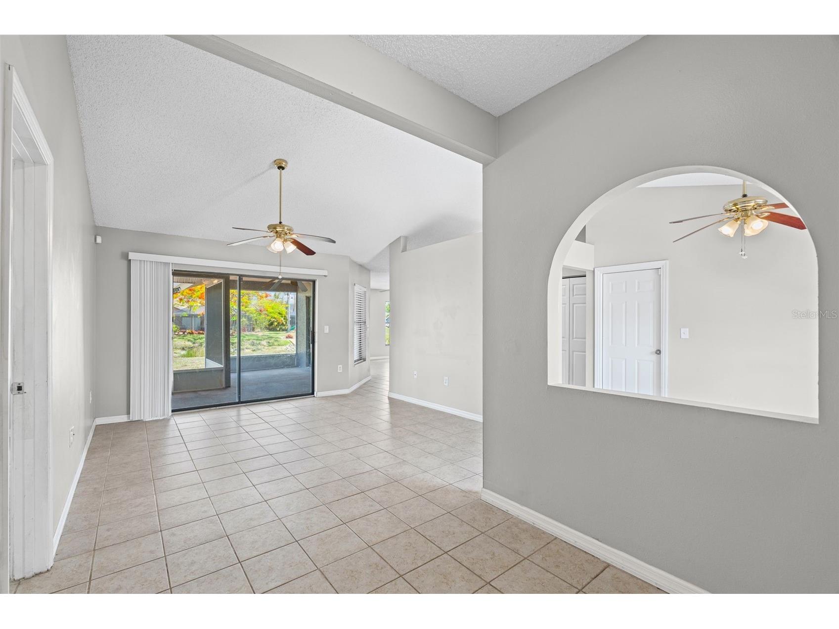 7807 38th Court E Sarasota FL 34243 A4693933 image4