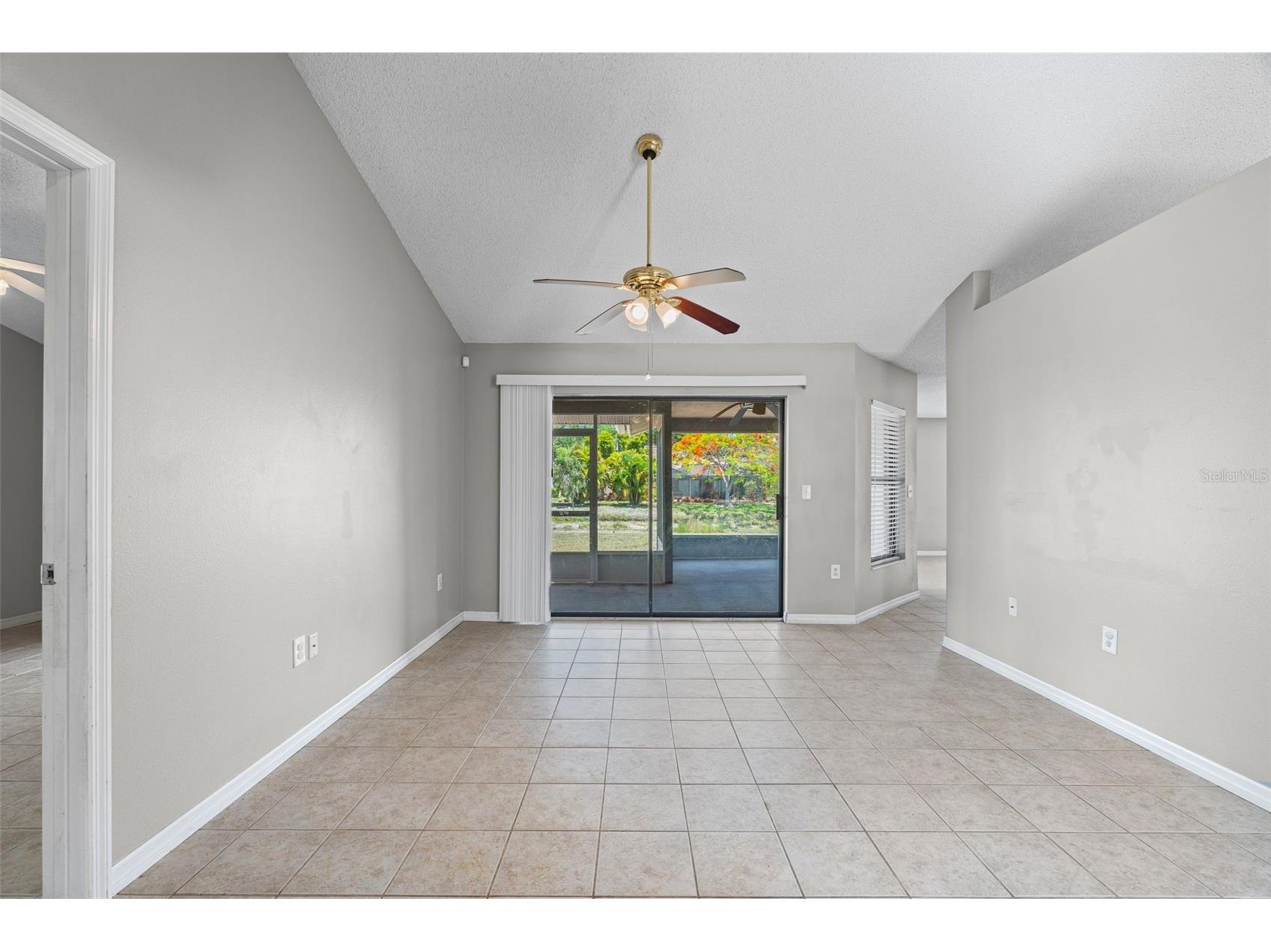 7807 38th Court E Sarasota FL 34243 A4693933 image7