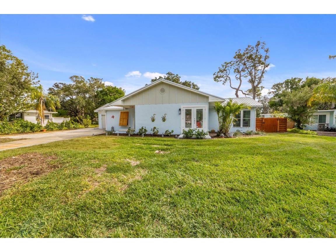 7807 Portosueno Avenue Bradenton FL 34209 A4592141 image1