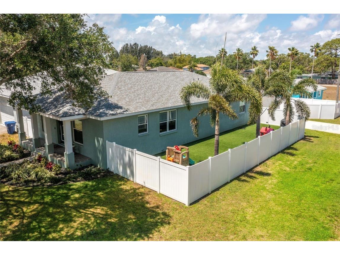 7809 40th Avenue N Saint Petersburg FL 33709 U8195968 image1