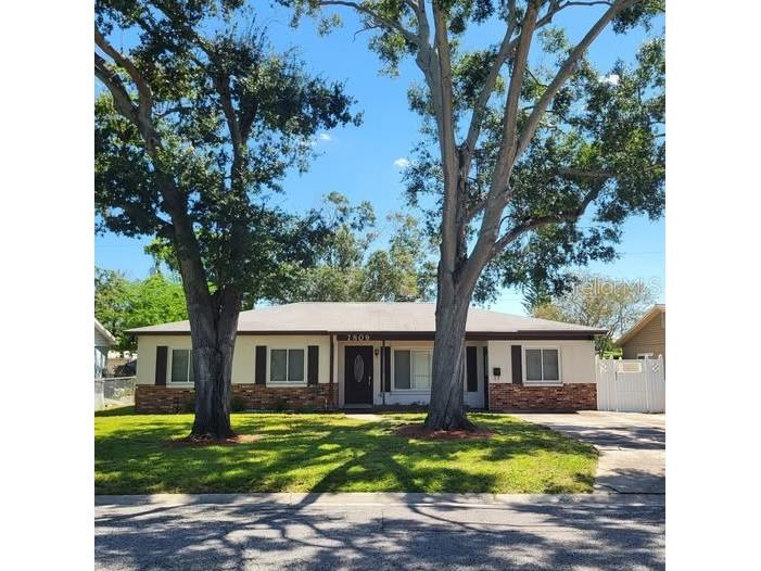 7809 Lakeside Boulevard Tampa FL 33614 TB8428313 image1