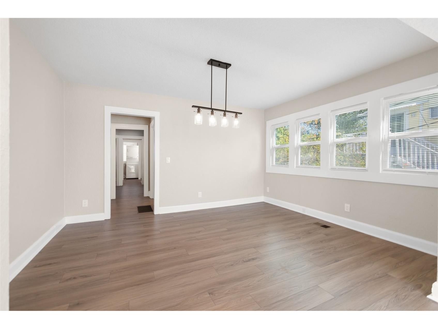 781 31st Avenue N Saint Petersburg FL 33704 TB8471937 image3