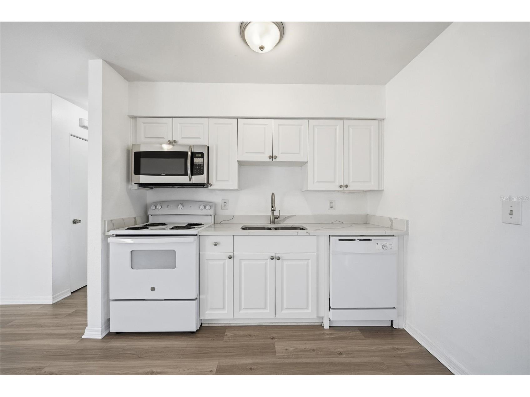 781 73rd Avenue N Saint Petersburg FL 33702 TB8463059 image6