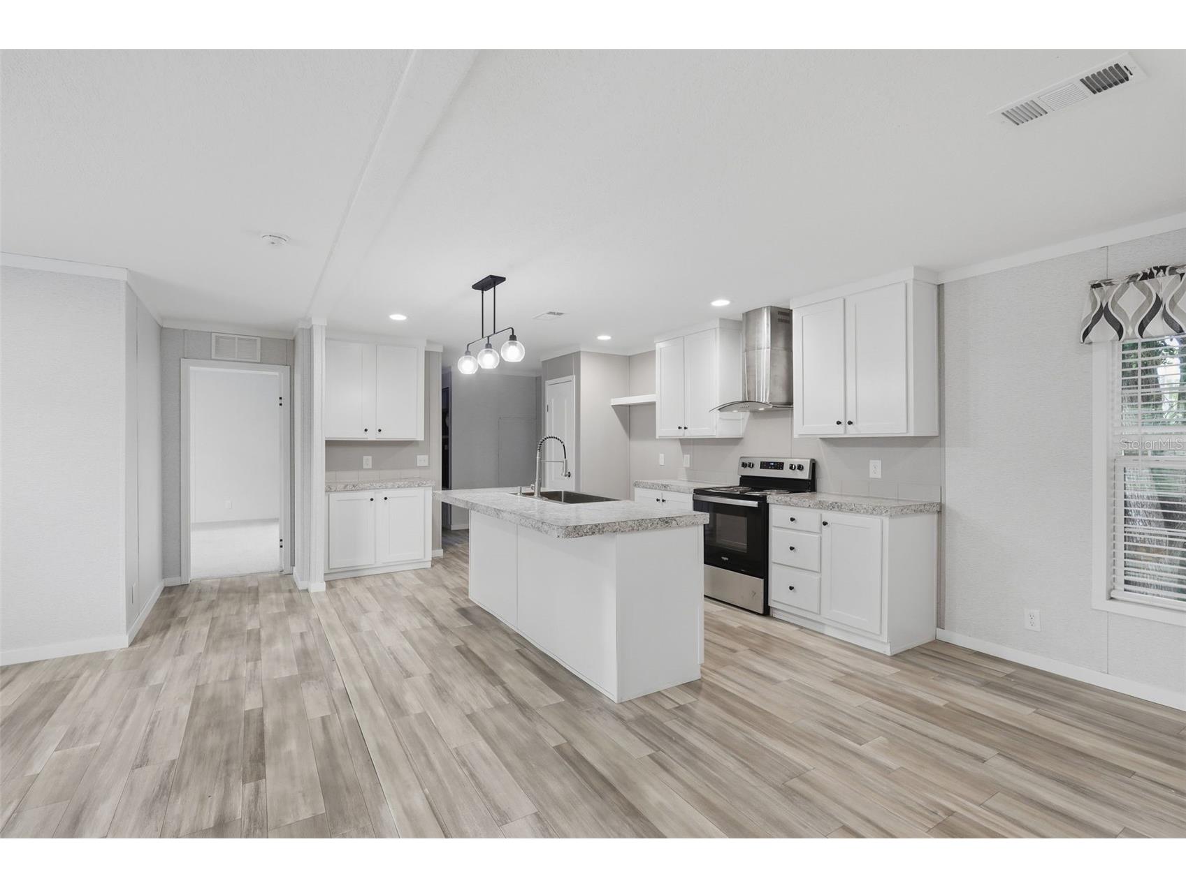 781 Bayou Drive Casselberry FL 32707 V4948792 image4