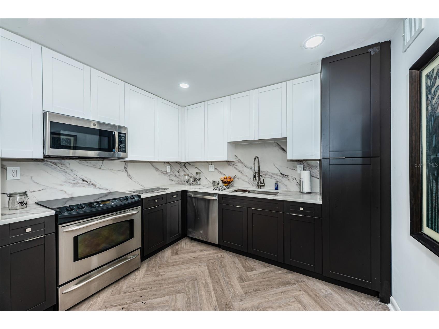 781 Village Lake Terrace N #101A Saint Petersburg FL 33716 O6406981 image9