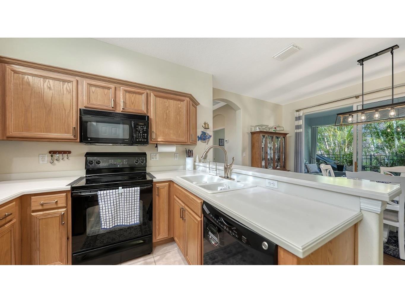 7810 33rd Street E Sarasota FL 34243 A4672891 image15