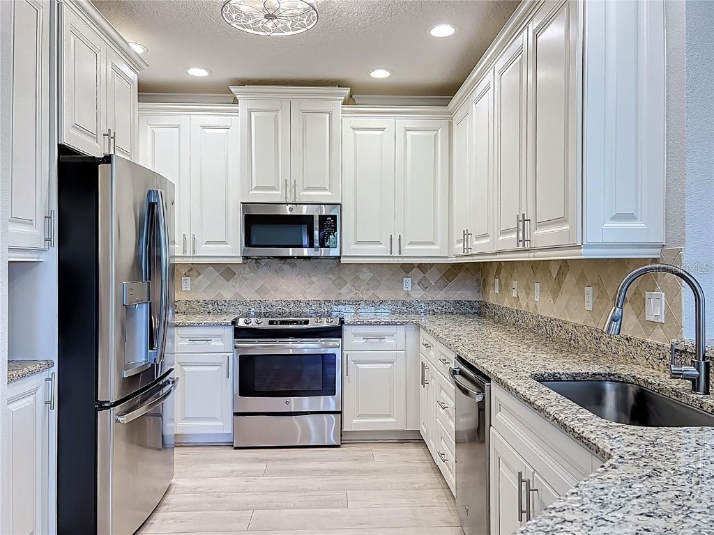 7810 34th Avenue W #103 Bradenton FL 34209 A4661597 image10