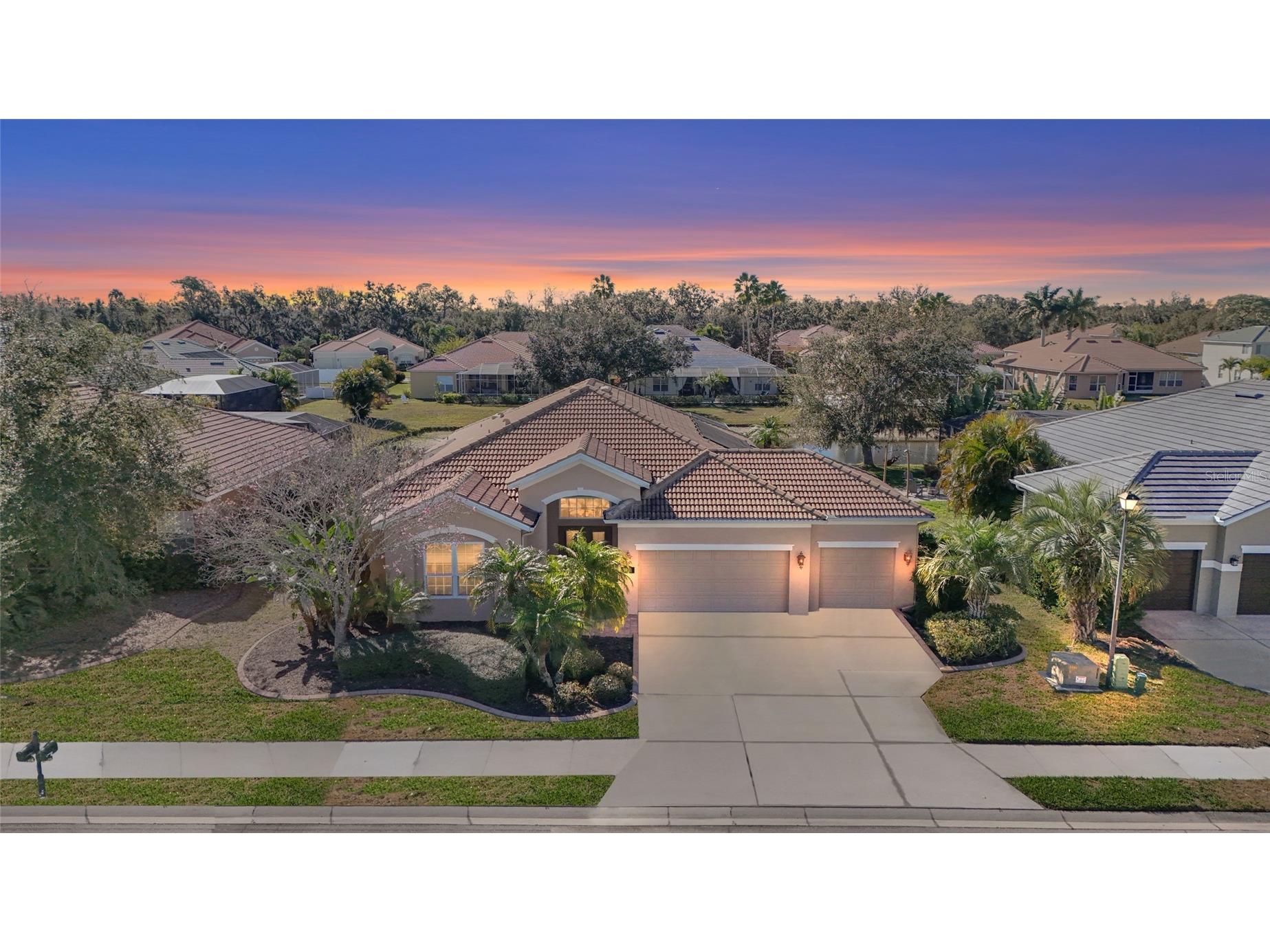 7810 Arolla Pine Boulevard Sarasota FL 34240 A4680139 image1