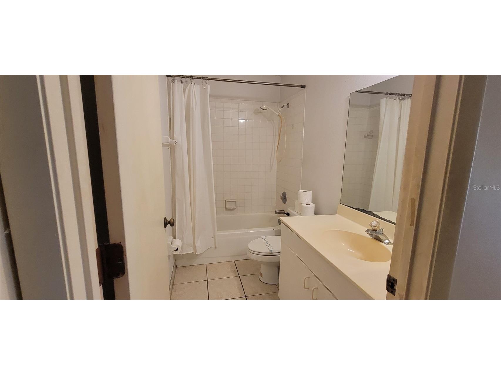 7810 Geneva Lane #61 Sarasota FL 34243 A4670748 image12