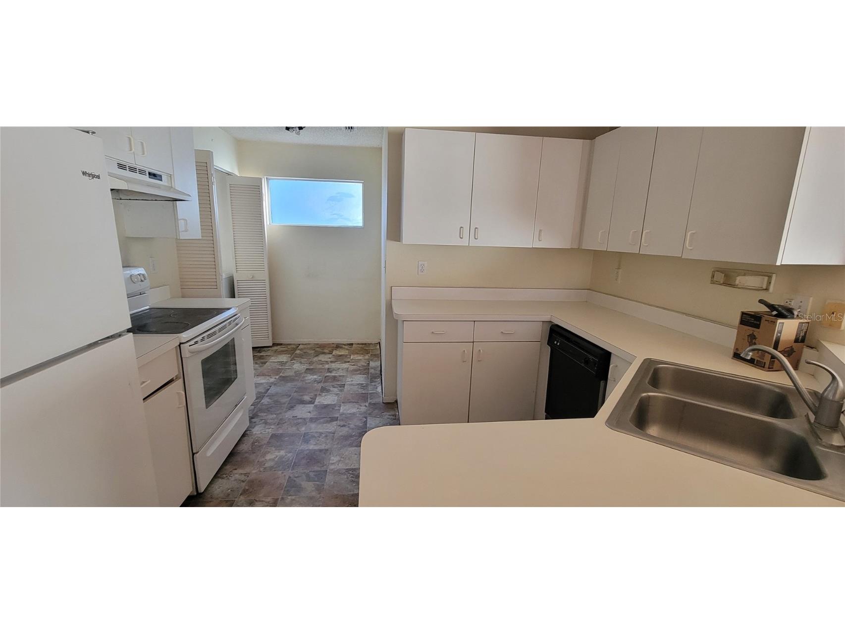 7810 Geneva Lane #61 Sarasota FL 34243 A4670748 image4