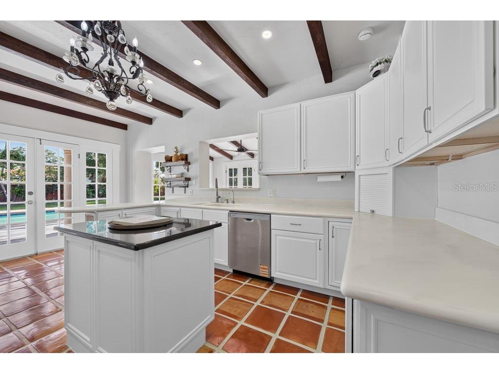 7810 Senrab Drive Bradenton FL 34209 TB8526463 image25