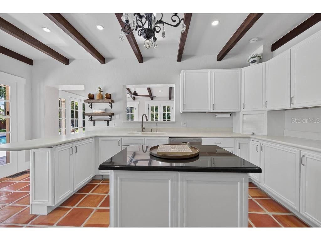 7810 Senrab Drive Bradenton FL 34209 TB8526463 image26