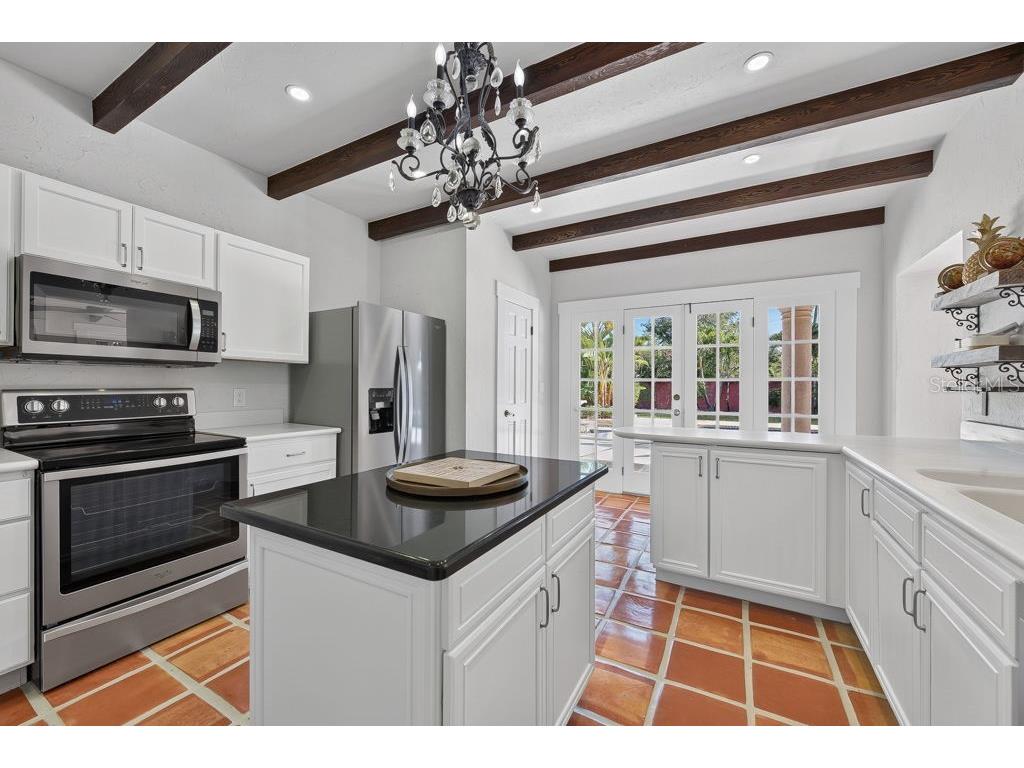 7810 Senrab Drive Bradenton FL 34209 TB8526463 image32