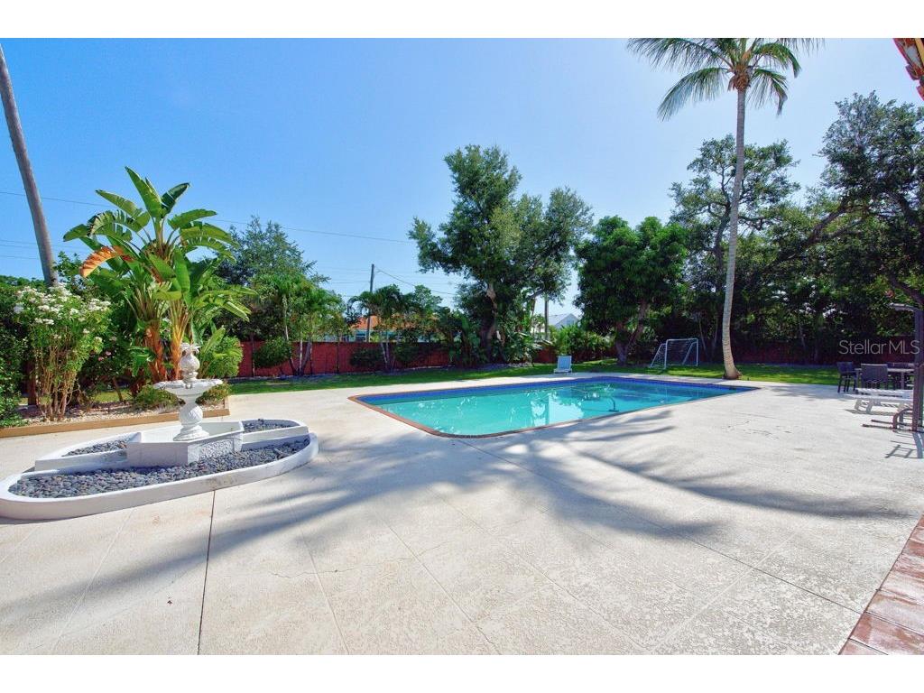 7810 Senrab Drive Bradenton FL 34209 TB8526463 image56