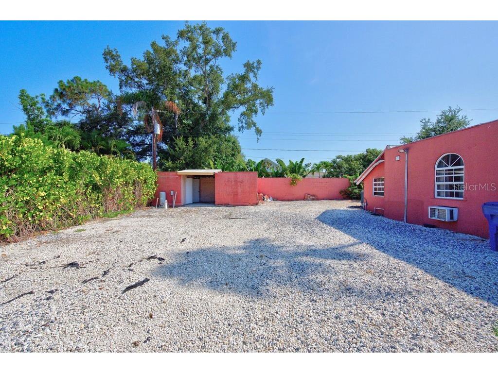 7810 Senrab Drive Bradenton FL 34209 TB8526463 image72