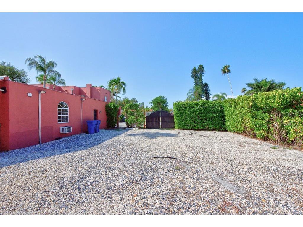 7810 Senrab Drive Bradenton FL 34209 TB8526463 image74