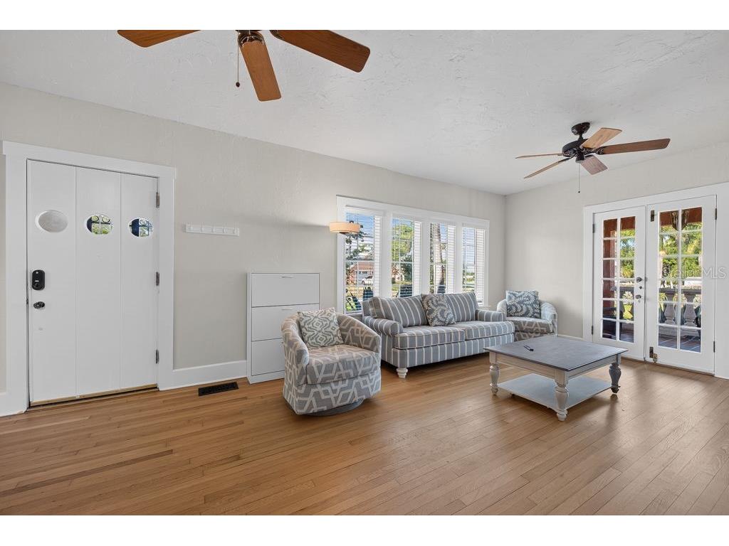 7810 Senrab Drive Bradenton FL 34209 TB8526463 image8