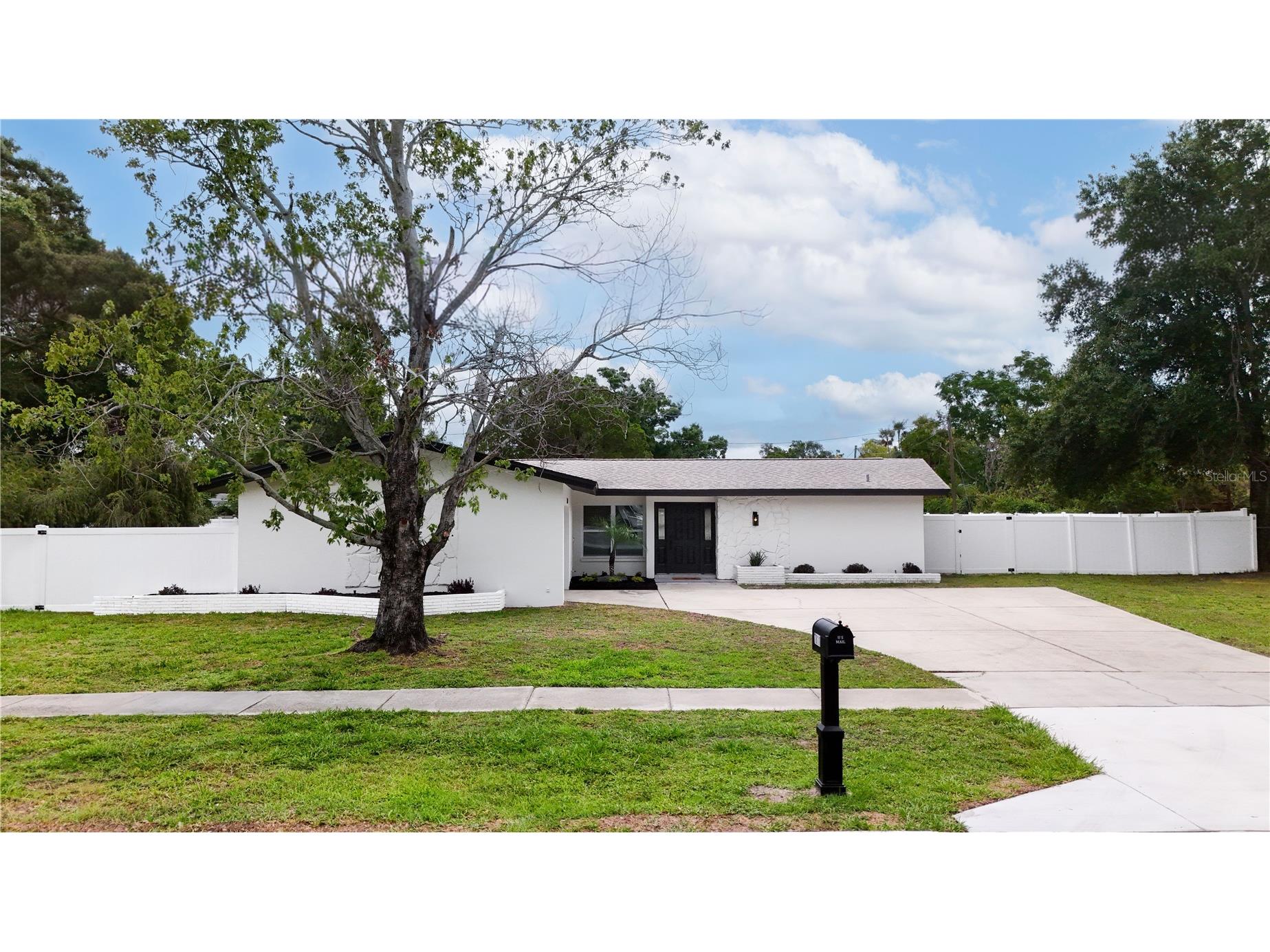 7811 47th Street N Pinellas Park FL 33781 TB8514237 image1