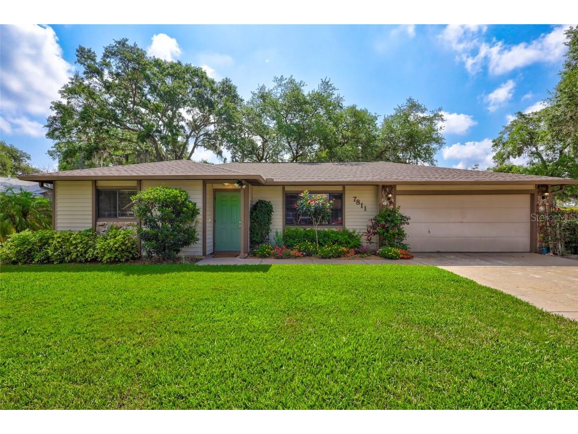 7811 54th Court E Palmetto FL 34221 A4567360 image1