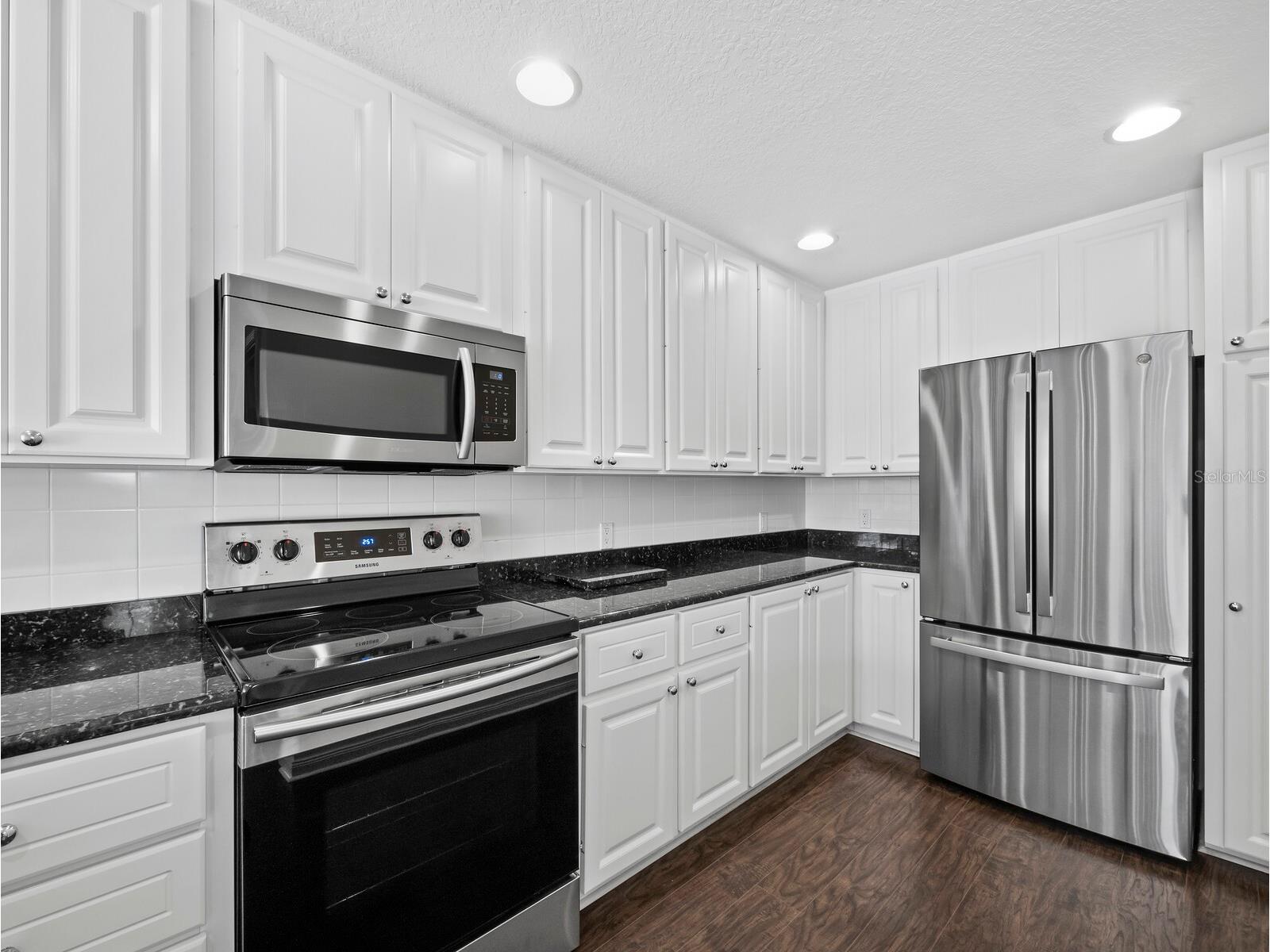 7811 Bergamo Avenue Sarasota FL 34238 A4683192 image11