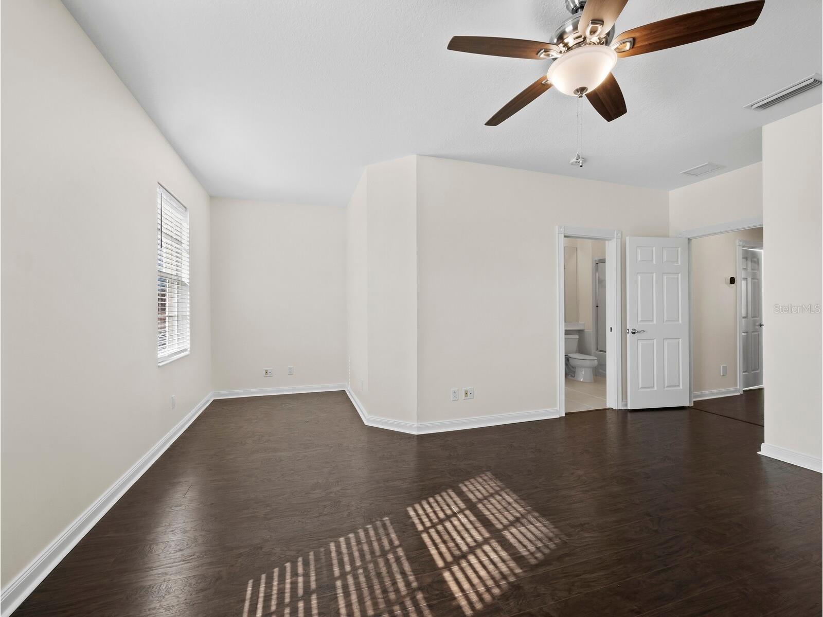 7811 Bergamo Avenue Sarasota FL 34238 A4683192 image18
