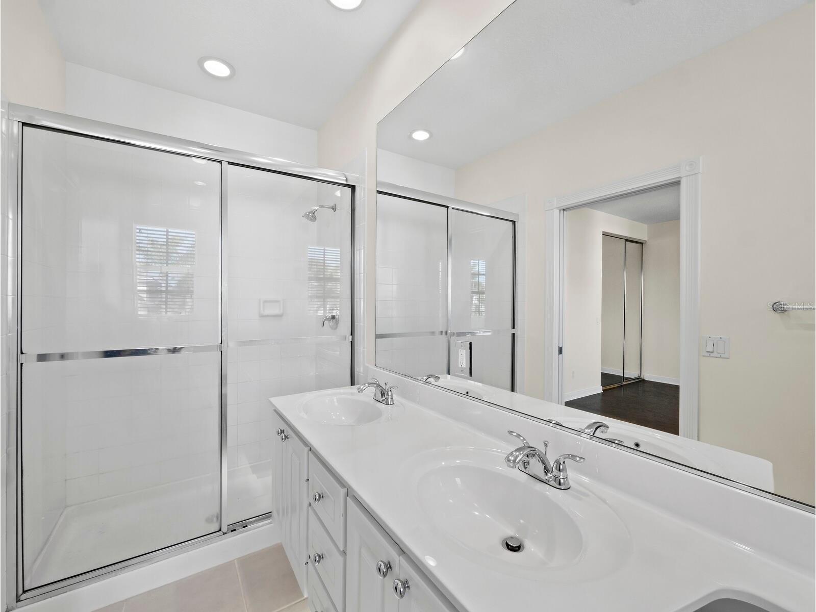 7811 Bergamo Avenue Sarasota FL 34238 A4683192 image26