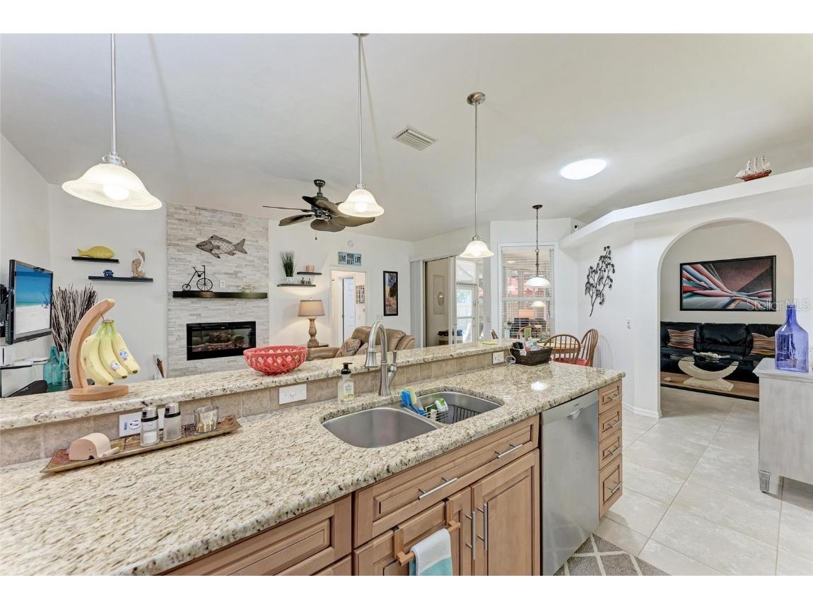 7814 48th Avenue E Bradenton FL 34203 A4649021 image17