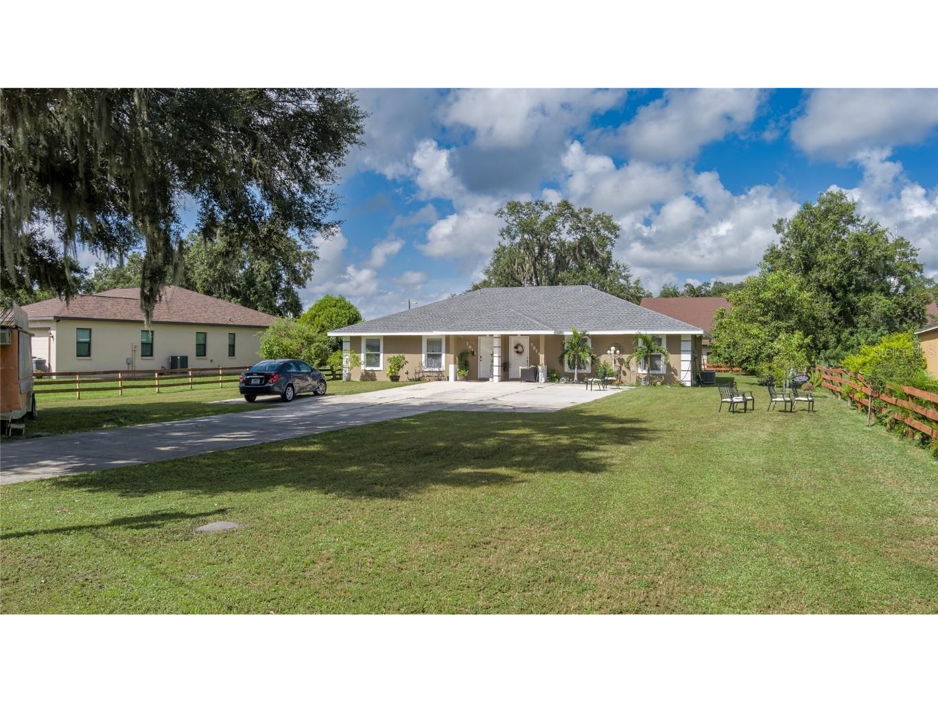 7815 & 7819 118th Avenue E Parrish FL 34219 A4621911 image1