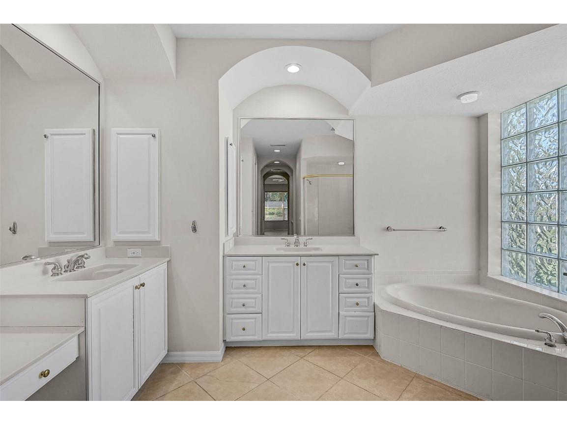 7815 Ashley Circle Bradenton FL 34201 A4668389 image18