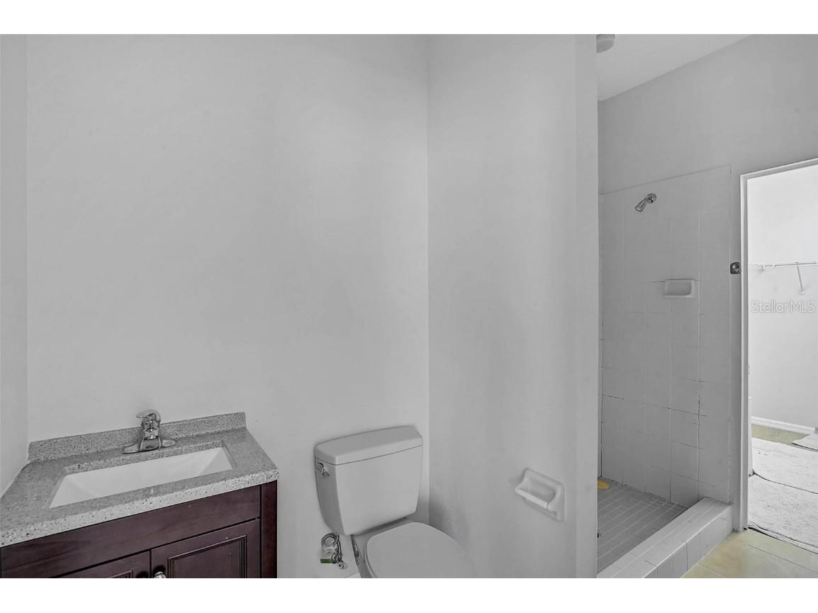 7815 Ashley Circle Bradenton FL 34201 A4668389 image26