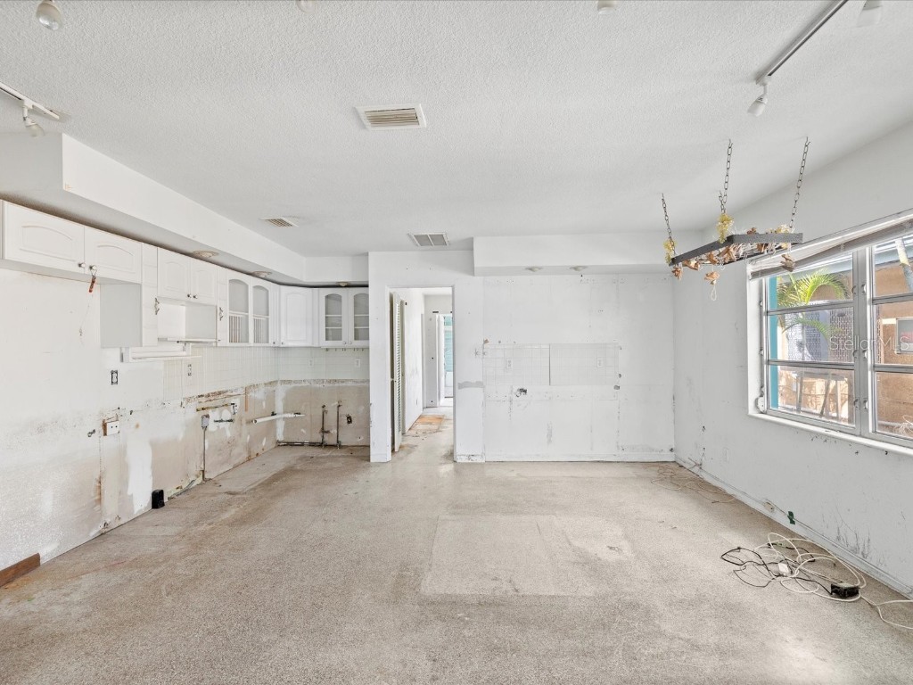 7815 Boca Ciega Drive Saint Pete Beach FL 33706 - INTRACOASTAL WATERWAY TB8445637 image38