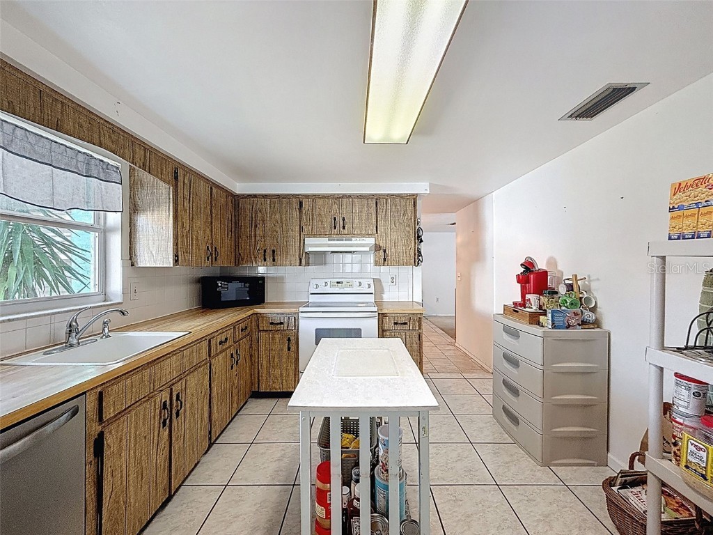 7815 Foxbloom Drive Port Richey FL 34668 W7879701 image17