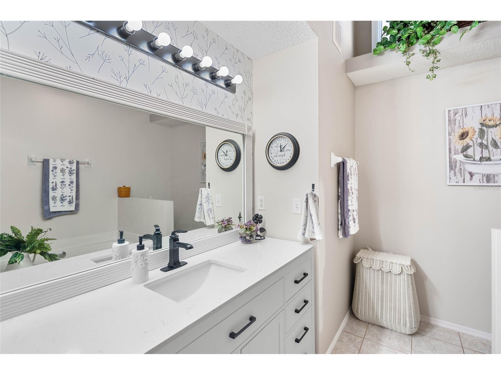 7815 Geneva Lane Sarasota FL 34243 W7882865 image22