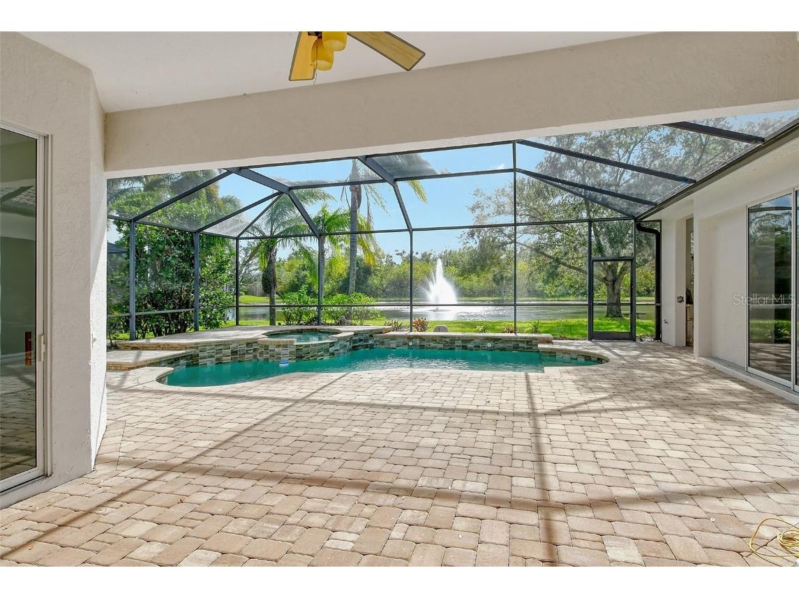7816 Crest Hammock Way Sarasota FL 34240 A4629316 image1
