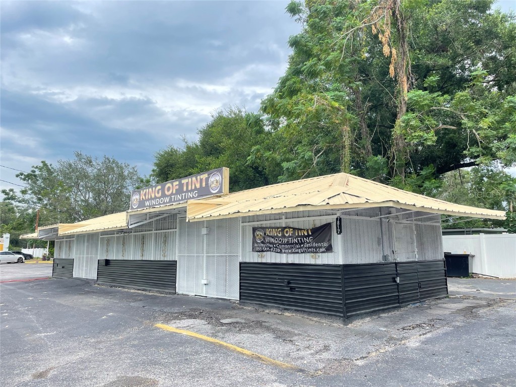 7817 N 56th Street Tampa FL 33617 TB8353684 image3