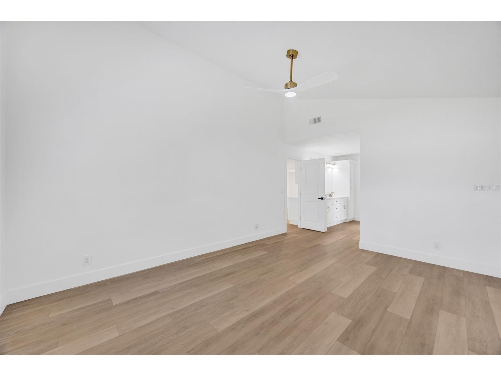 7818 Capwood Avenue Tampa FL 33637 TB8511958 image26