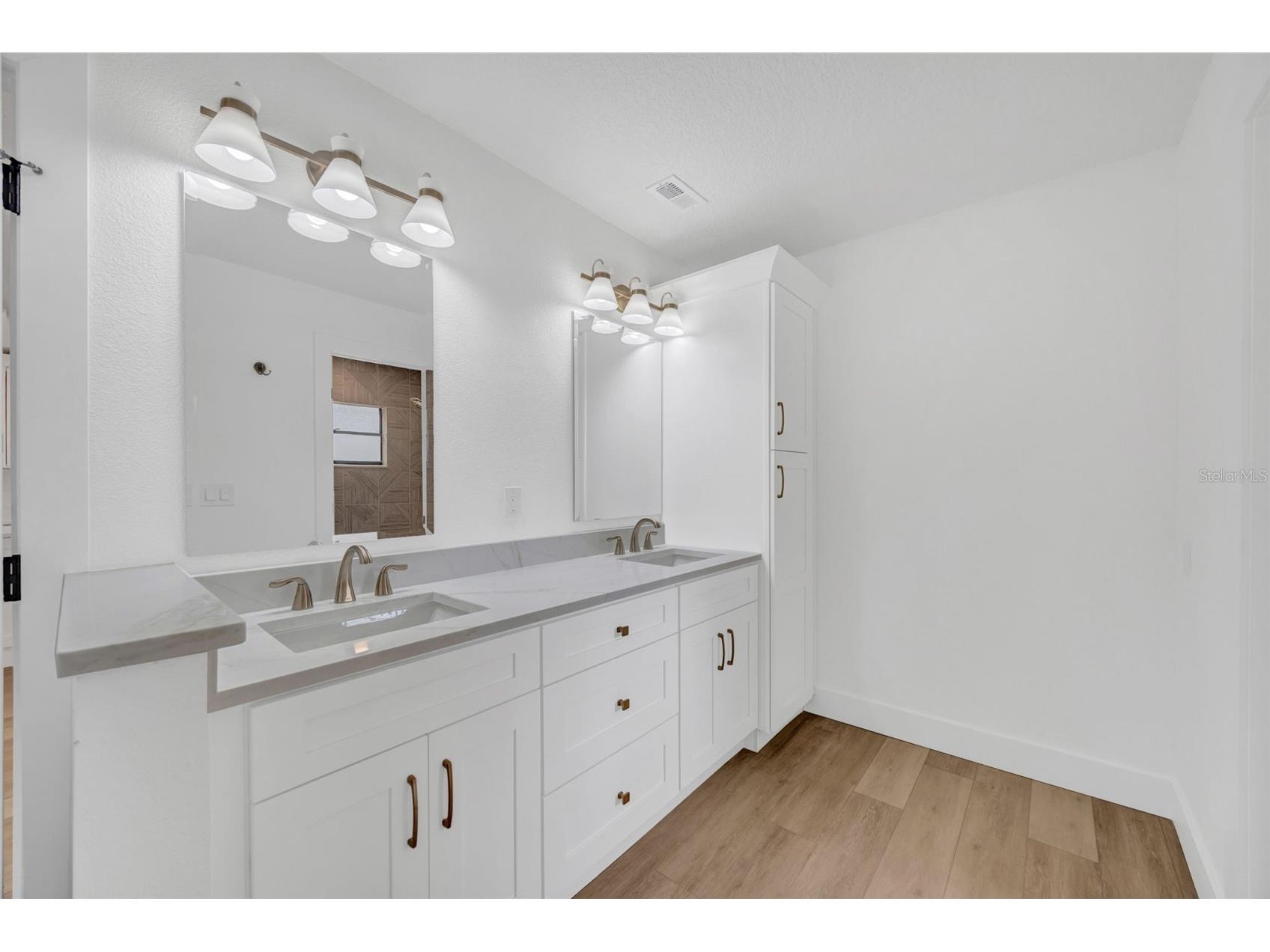 7818 Capwood Avenue Tampa FL 33637 TB8511958 image32