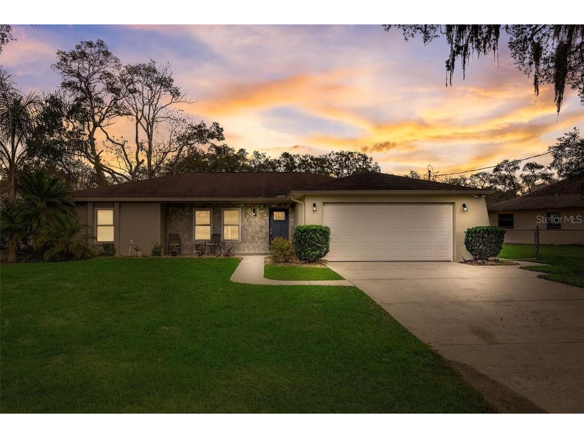 7818 Holiday Drive Spring Hill FL 34606 W7861453 image1