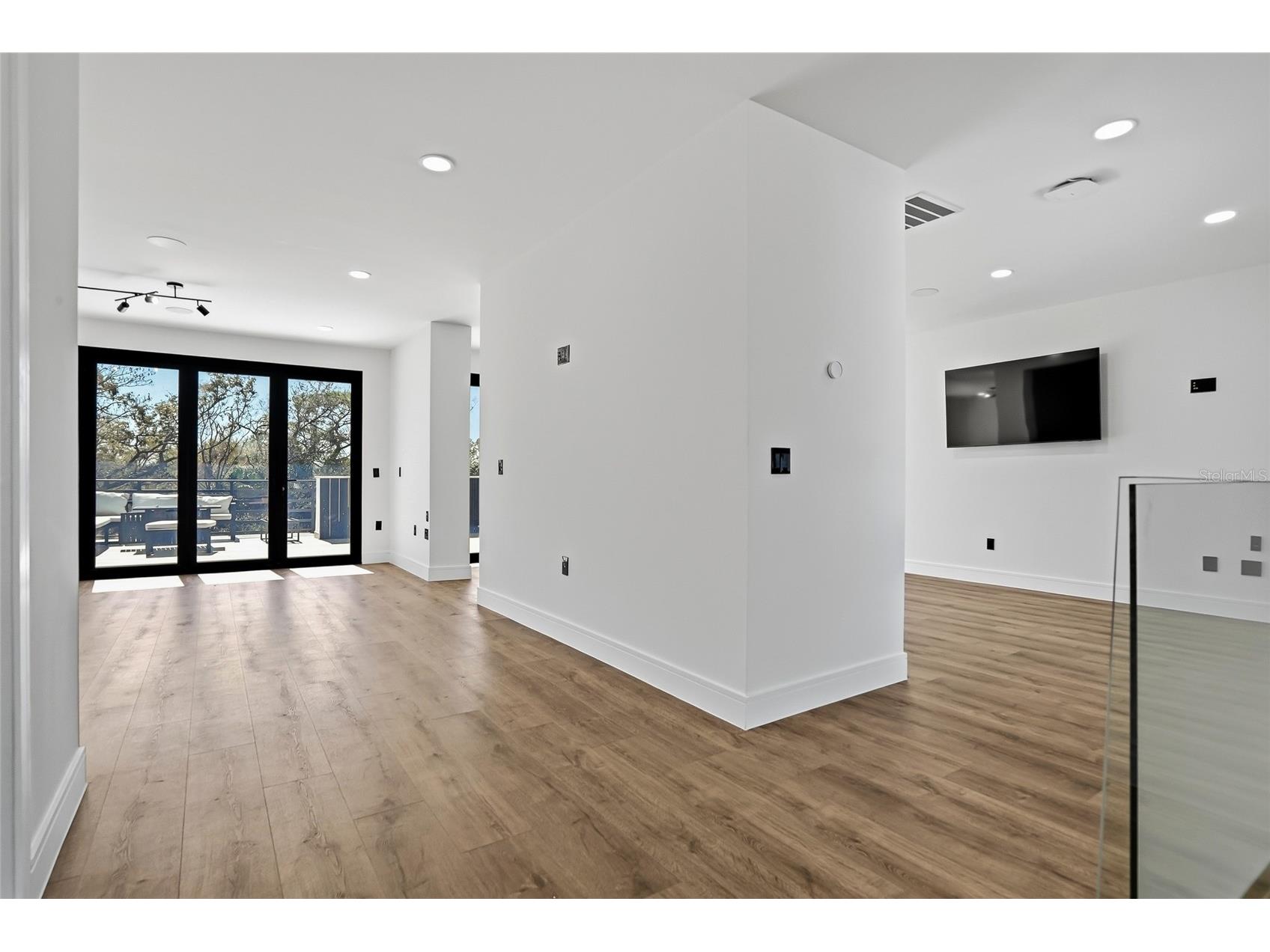 7818 N Hubert Avenue Tampa FL 33614 TB8478612 image60